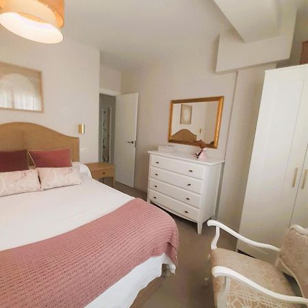 Mendoza A Un Paso De La Playa Apartment Malaga Bagian luar foto