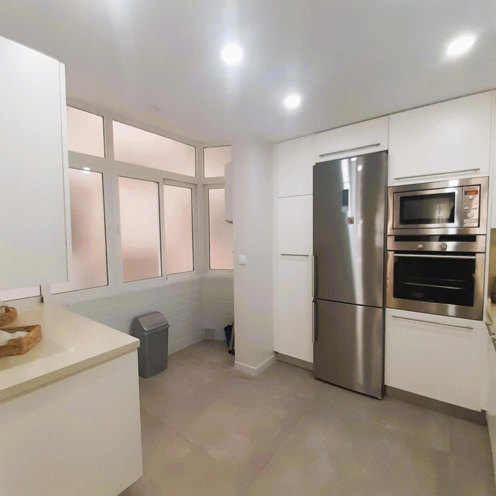 Mendoza A Un Paso De La Playa Apartment Malaga Bagian luar foto