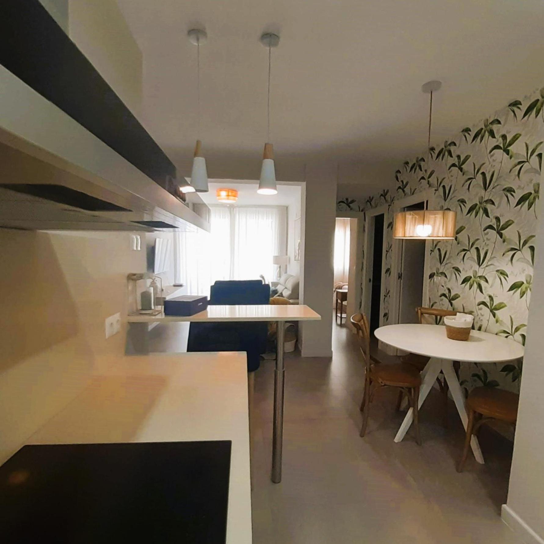Mendoza A Un Paso De La Playa Apartment Malaga Bagian luar foto