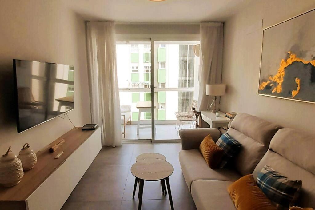 Mendoza A Un Paso De La Playa Apartment Malaga Bagian luar foto