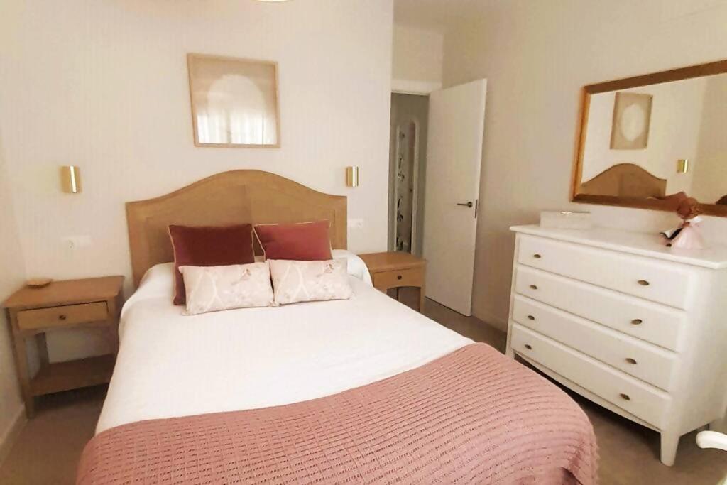 Mendoza A Un Paso De La Playa Apartment Malaga Bagian luar foto