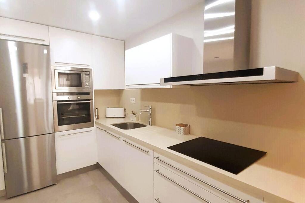Mendoza A Un Paso De La Playa Apartment Malaga Bagian luar foto